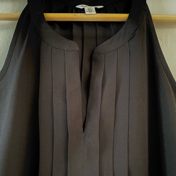 Calvin Klein elegant, black small sleeveless blouse in EUC - Picture 4 of 8